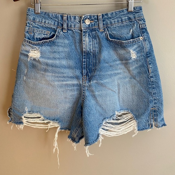 Zara Jean Shorts Distressed Ripped High Waisted Size 6 - Picture 1 of 9